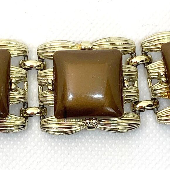VINTAGE CORO 1950's Signed Thermoset Chunky Bracelet - Picture 2 of 5